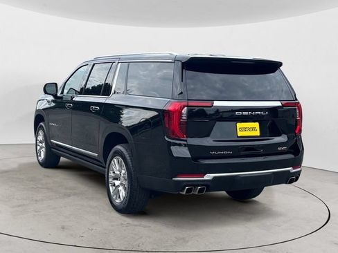 Used 2026 GMC Yukon XL Denali w/ Sun & Power Step Package AWD/4WD image 7