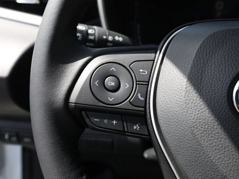 Used 2025 Toyota Corolla XSE FWD image 31