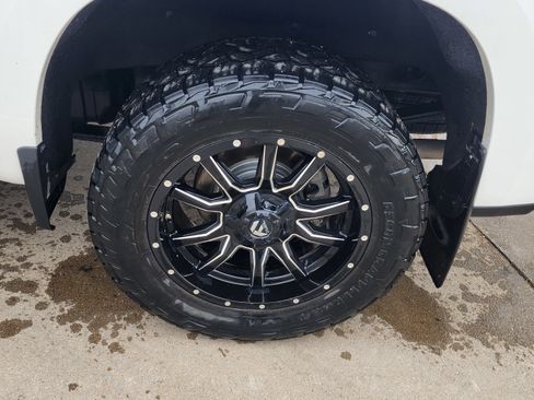 Used 2020 Chevrolet Silverado 1500 RST image 9