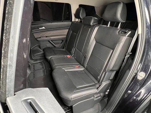Used 2023 Volkswagen Atlas SE image 11