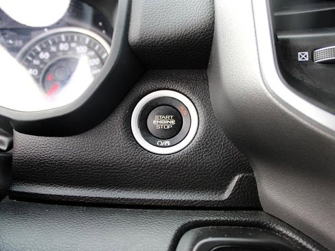 Used 2023 RAM 1500 Big Horn image 24