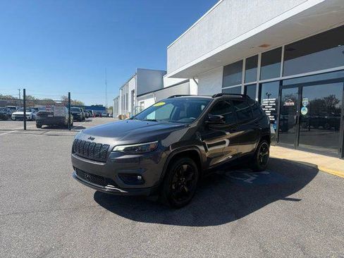 Certified 2023 Jeep Cherokee Altitude Lux AWD/4WD image 7