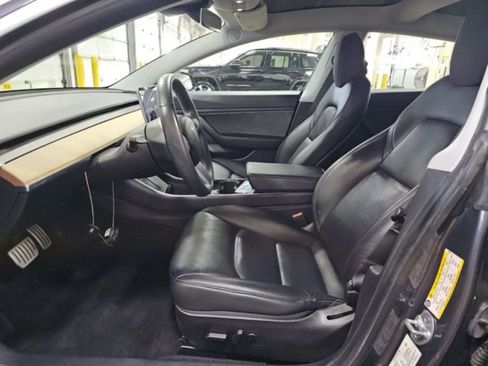 Used 2020 Tesla Model 3 Performance image 9