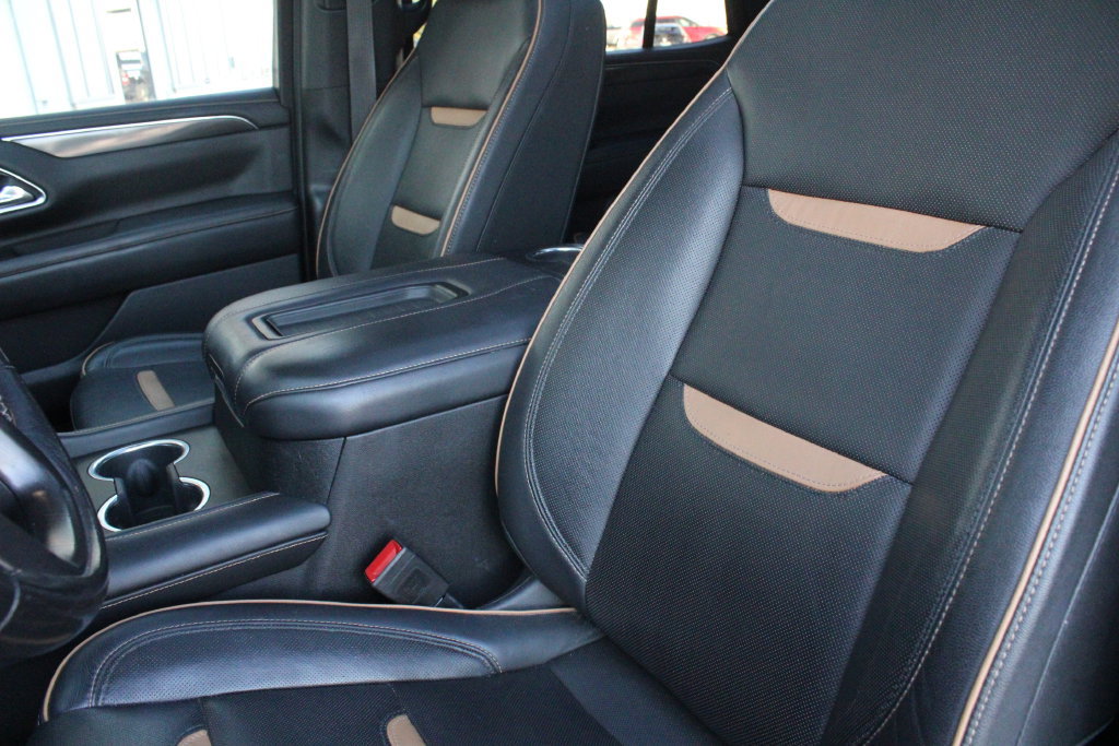 Used 2021 GMC Yukon AT4 w/ AT4 Premium Plus Package AWD/4WD image 6