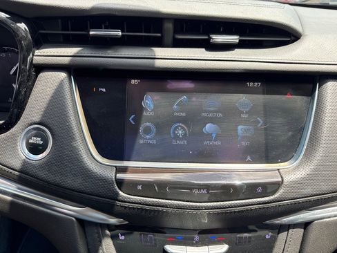 Used 2017 Cadillac XT5 Luxury w/ Driver Awareness Package AWD/4WD image 12