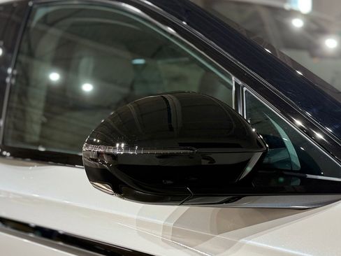 New 2026 Lincoln Nautilus Premier w/ Jet Appearance Package image 11