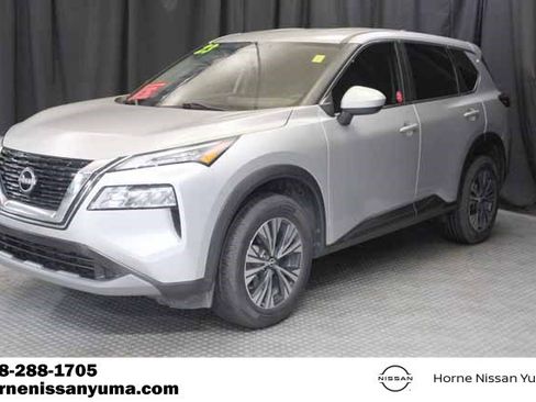 Certified 2023 Nissan Rogue SV image 3