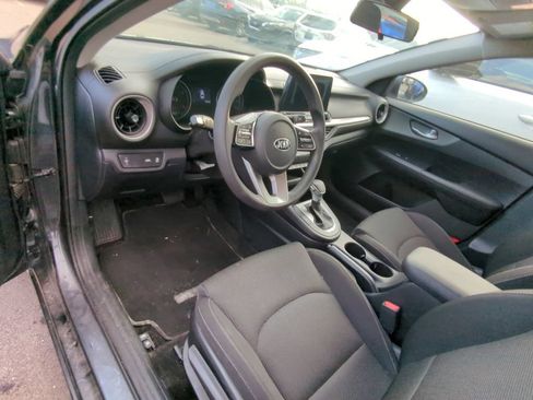 Used 2019 Kia Forte LXS FWD image 7