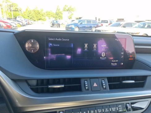 Used 2019 Lexus ES 350 Ultra Luxury w/ Accessory Package 2 FWD image 28