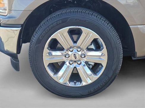 Used 2018 Ford F150 XLT w/ Equipment Group 302A Luxury image 25