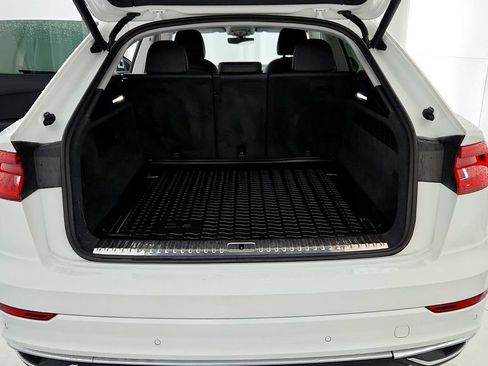 Used 2023 Audi Q8 Premium Plus AWD/4WD image 20