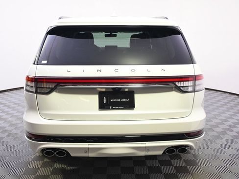 Used 2023 Lincoln Aviator Reserve w/ Jet Package AWD/4WD image 5