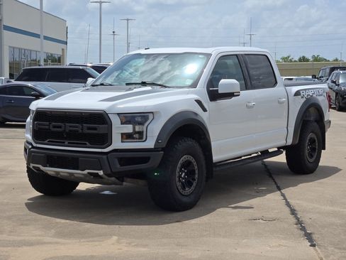 Used 2018 Ford F150 Raptor w/ Equipment Group 802A Luxury AWD/4WD image 8