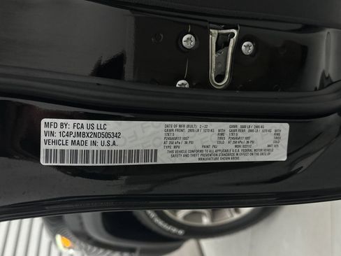 Used 2022 Jeep Cherokee Trailhawk w/ Comfort/Convenience Group image 34