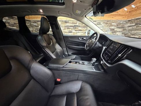 Used 2019 Volvo XC60 T6 Momentum AWD/4WD image 27