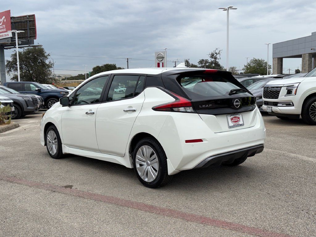 Used 2025 Nissan Leaf S FWD image 6