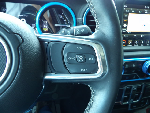 Used 2023 Jeep Wrangler Unlimited Sahara w/ Cold Weather Group AWD/4WD image 22