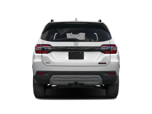 Used 2025 Honda Pilot TrailSport image 5