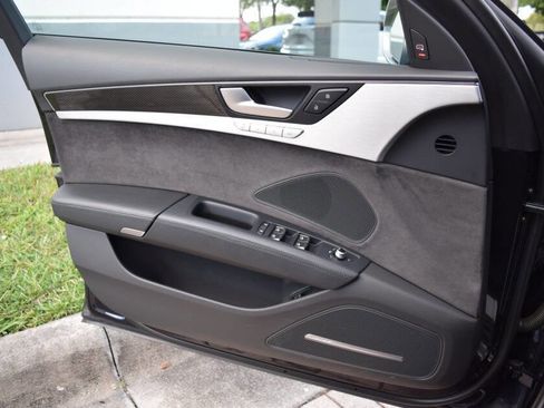 Used 2015 Audi S8 image 71