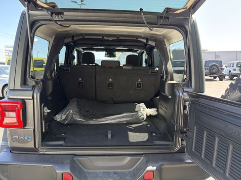 Certified 2025 Jeep Wrangler Unlimited Rubicon 4xe w/ Safety Group image 12