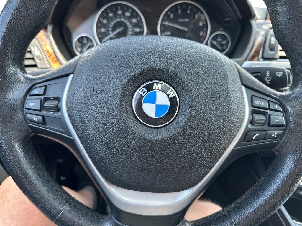 Used 2015 BMW 328i xDrive Sedan AWD/4WD image 24