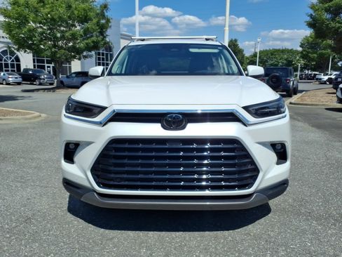 Used 2024 Toyota Grand Highlander FWD image 14