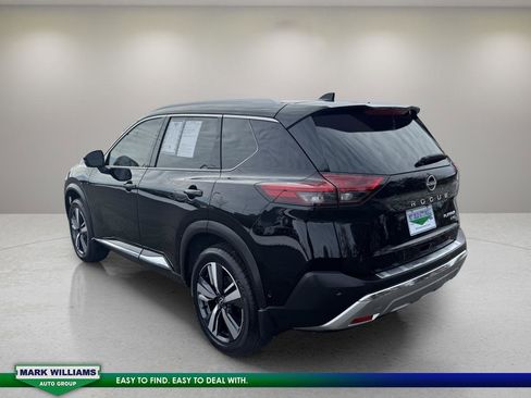 Used 2022 Nissan Rogue Platinum w/ Head-Up Display Package image 5