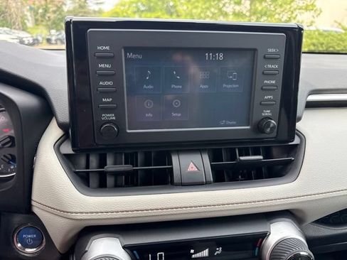 Used 2019 Toyota RAV4 XLE w/ Carpet Mat Package AWD/4WD image 6