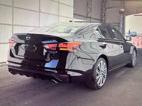 Certified 2023 Nissan Altima 2.5 SL FWD image 7