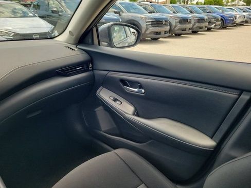 Used 2025 Nissan Sentra SV FWD image 15