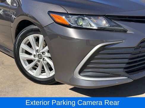 Used 2022 Toyota Camry LE image 4