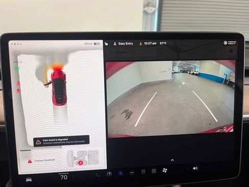 Used 2022 Tesla Model Y Long Range image 24