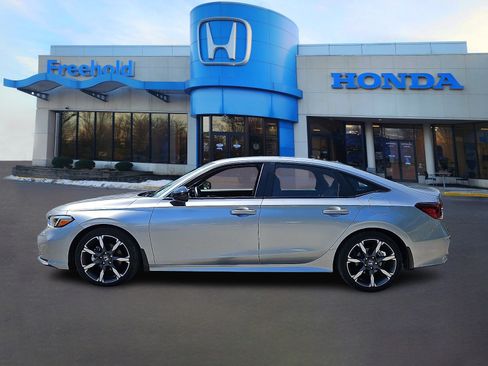Used 2025 Honda Civic Sport Touring image 4