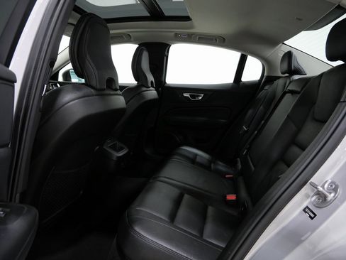 Used 2024 Volvo S60 B5 Plus image 26