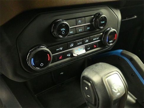 Certified 2023 Ford Bronco Outer Banks image 17