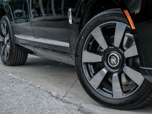 New 2026 Rolls-Royce Cullinan image 2