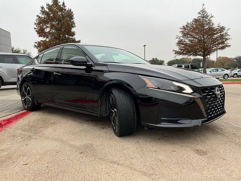 Used 2025 Nissan Altima 2.5 SR image 5