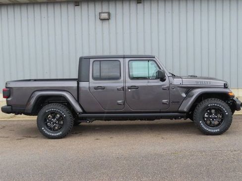 New 2026 Jeep Gladiator Overland AWD/4WD image 2