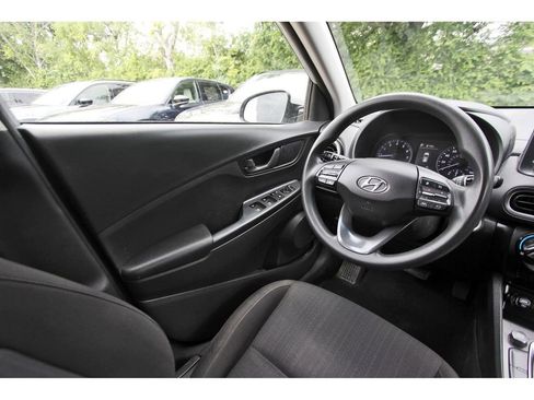 Used 2022 Hyundai Kona SEL FWD image 7