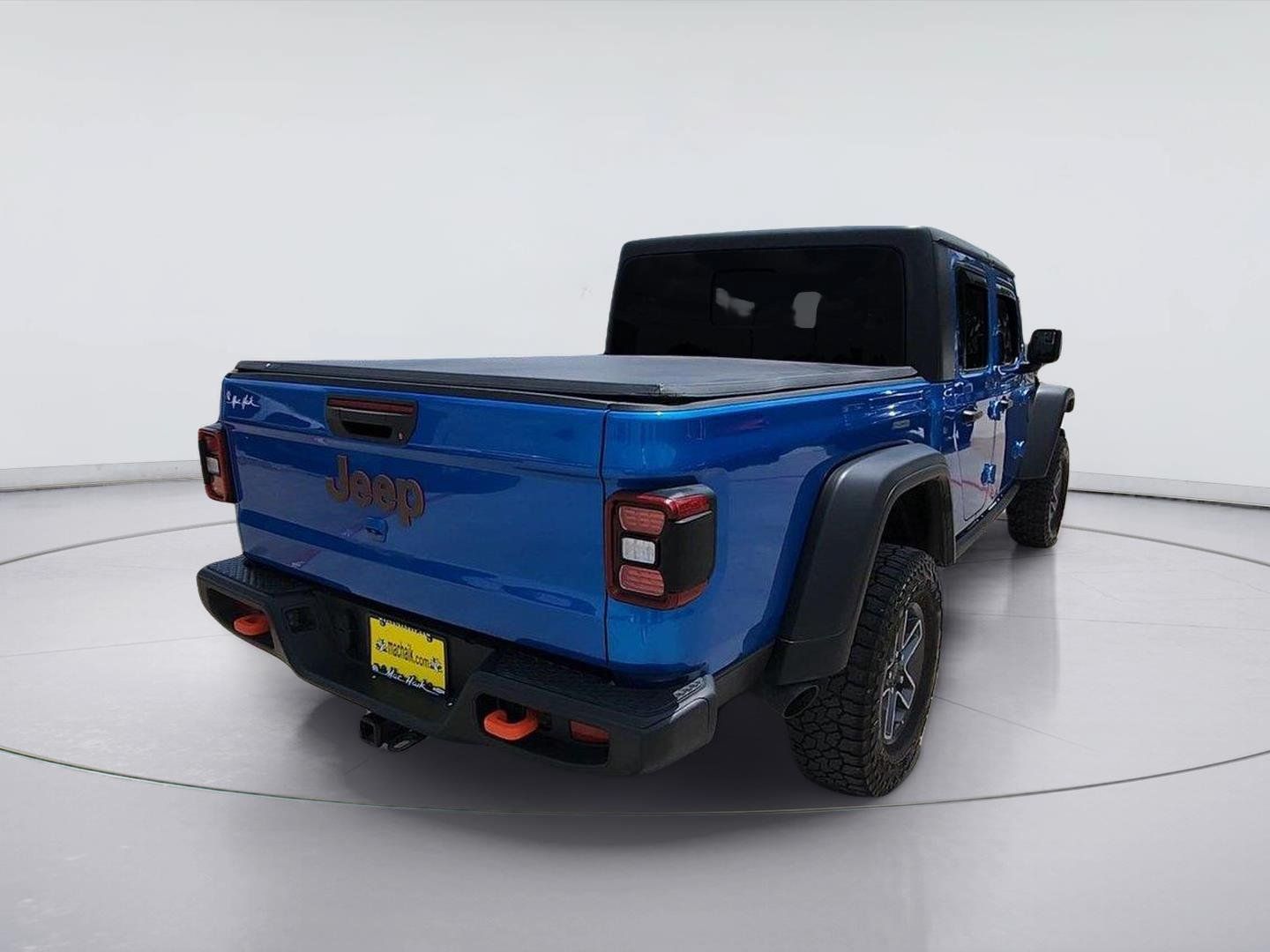 Used 2024 Jeep Gladiator Mojave w/ Convenience Group AWD/4WD image 8