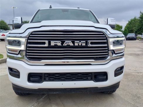 Used 2024 RAM 2500 Laramie AWD/4WD image 10