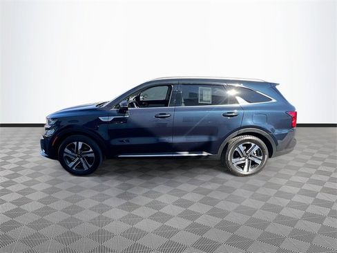 Used 2023 Kia Sorento EX image 4