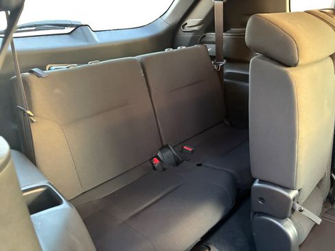 Used 2024 Mitsubishi Outlander ES image 14