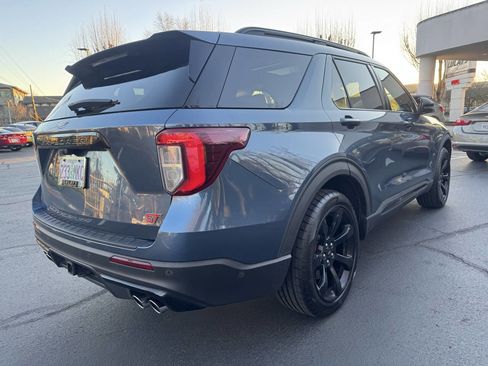 Used 2020 Ford Explorer ST w/ ST Street Pack image 5