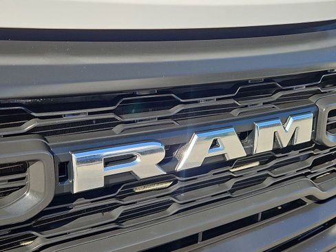 Used 2025 RAM ProMaster 2500 w/ Convenience Group FWD image 28