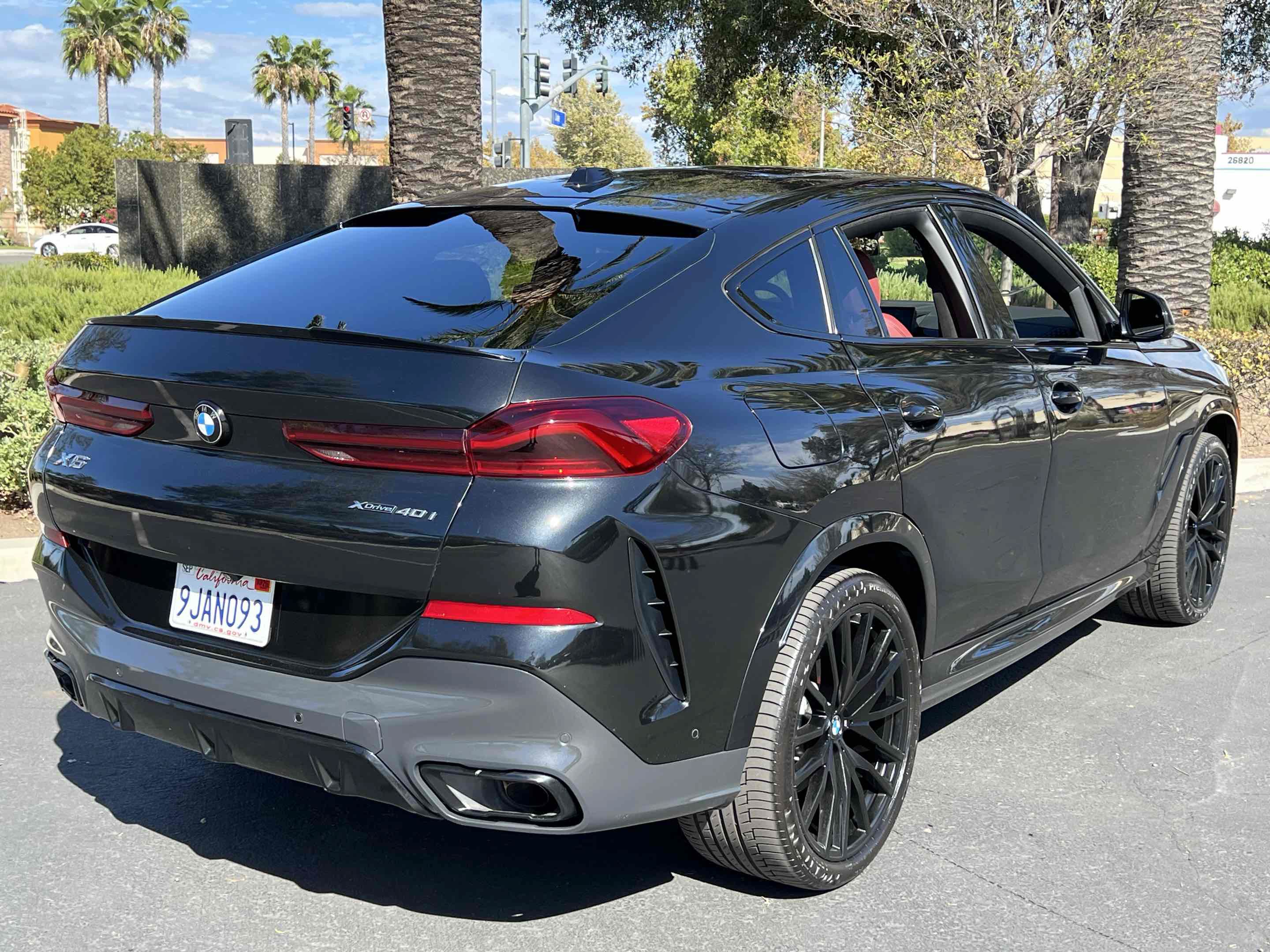 Used 2024 BMW X6 xDrive40i w/ Premium Package AWD/4WD image 14