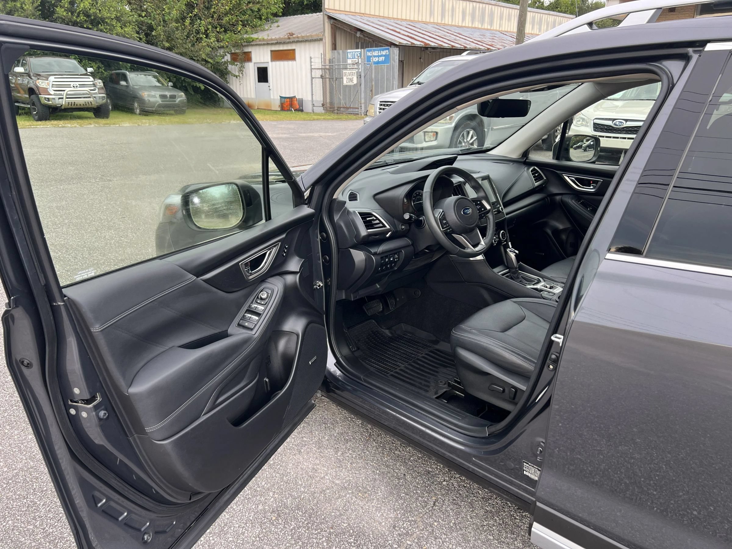 Used 2023 Subaru Forester Touring AWD/4WD image 11