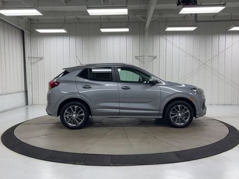 Used 2023 Buick Encore GX Select w/ Sport Touring Package image 9