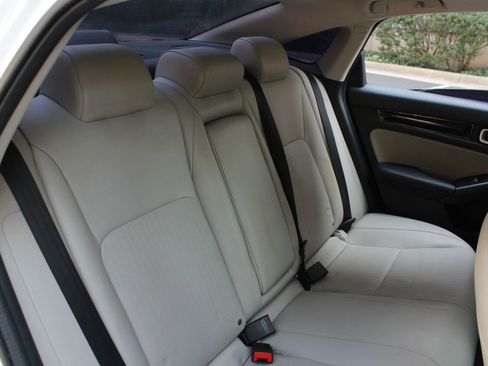 Used 2022 Honda Civic Touring image 24