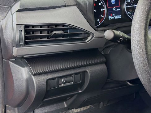 Used 2025 Subaru Crosstrek 2.0i Premium image 10